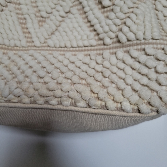 Panache Diamond Pattern Tote - Picture 4 of 8